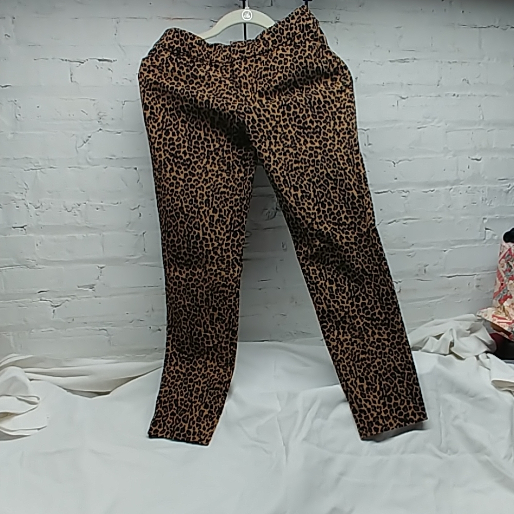 Old Navy Pixie Mid-Rise 4 Regular